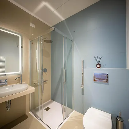 Отель Del Cuore 3*